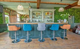 Entire Venue With Accommodation Sleeps Up To 19 - Waterfall Country Escape Wales