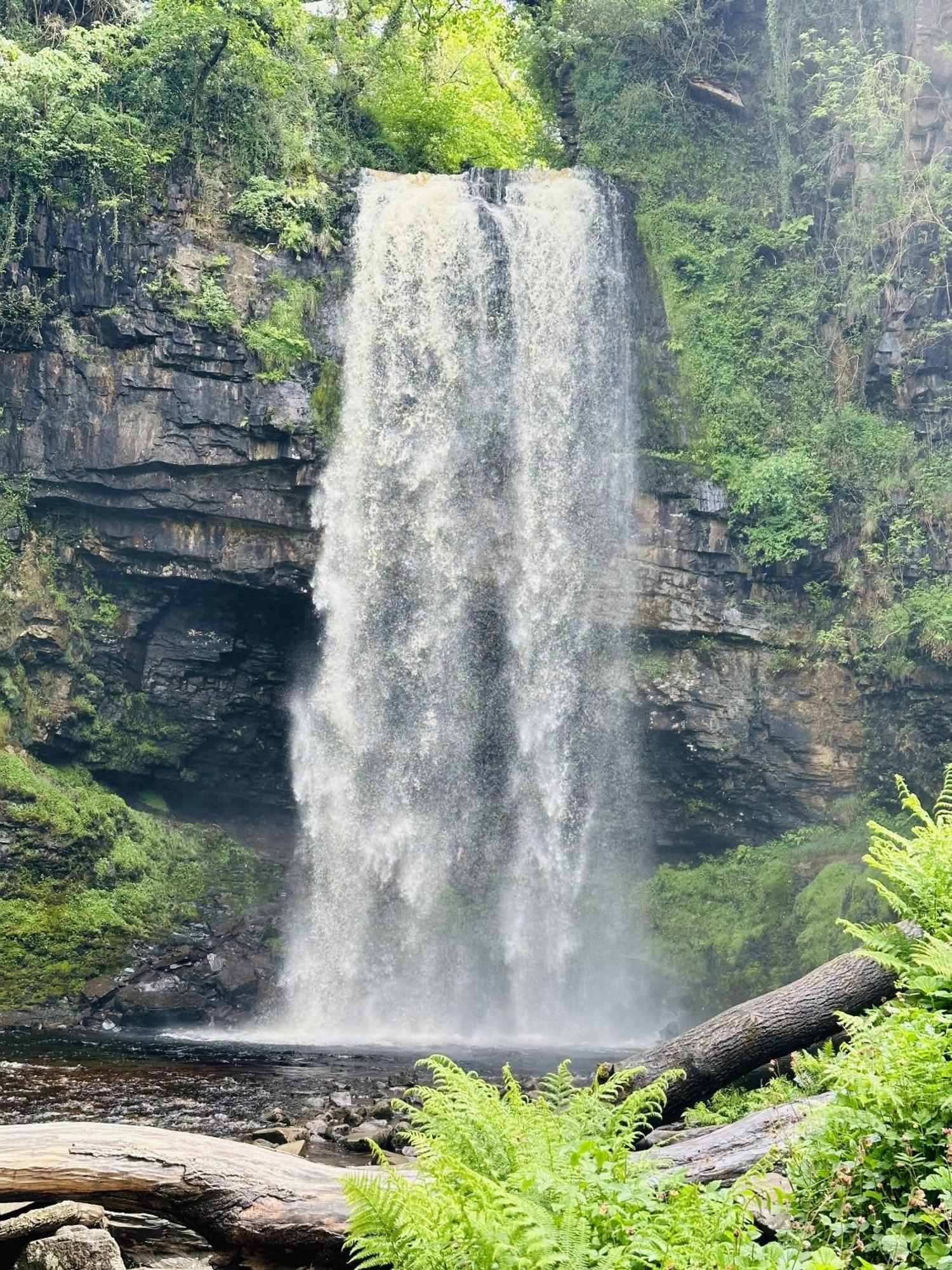 Entire Venue With Accommodation Sleeps Up To 19 - Waterfall Country Escape Wales Coelbren Exterior photo